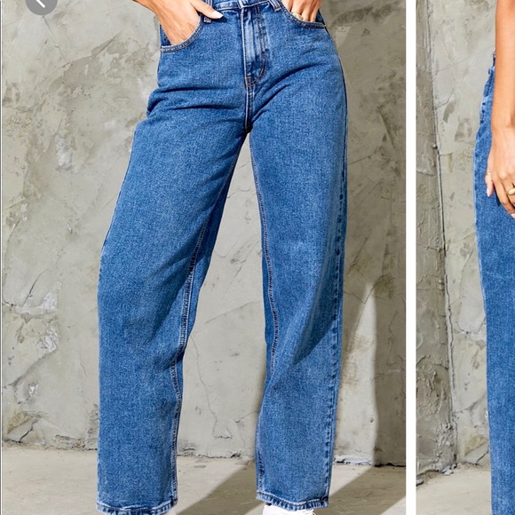 Dark denim faded blue jeans. Size US 10. Brand is Pretty Little Thing. - Picture 4 of 4